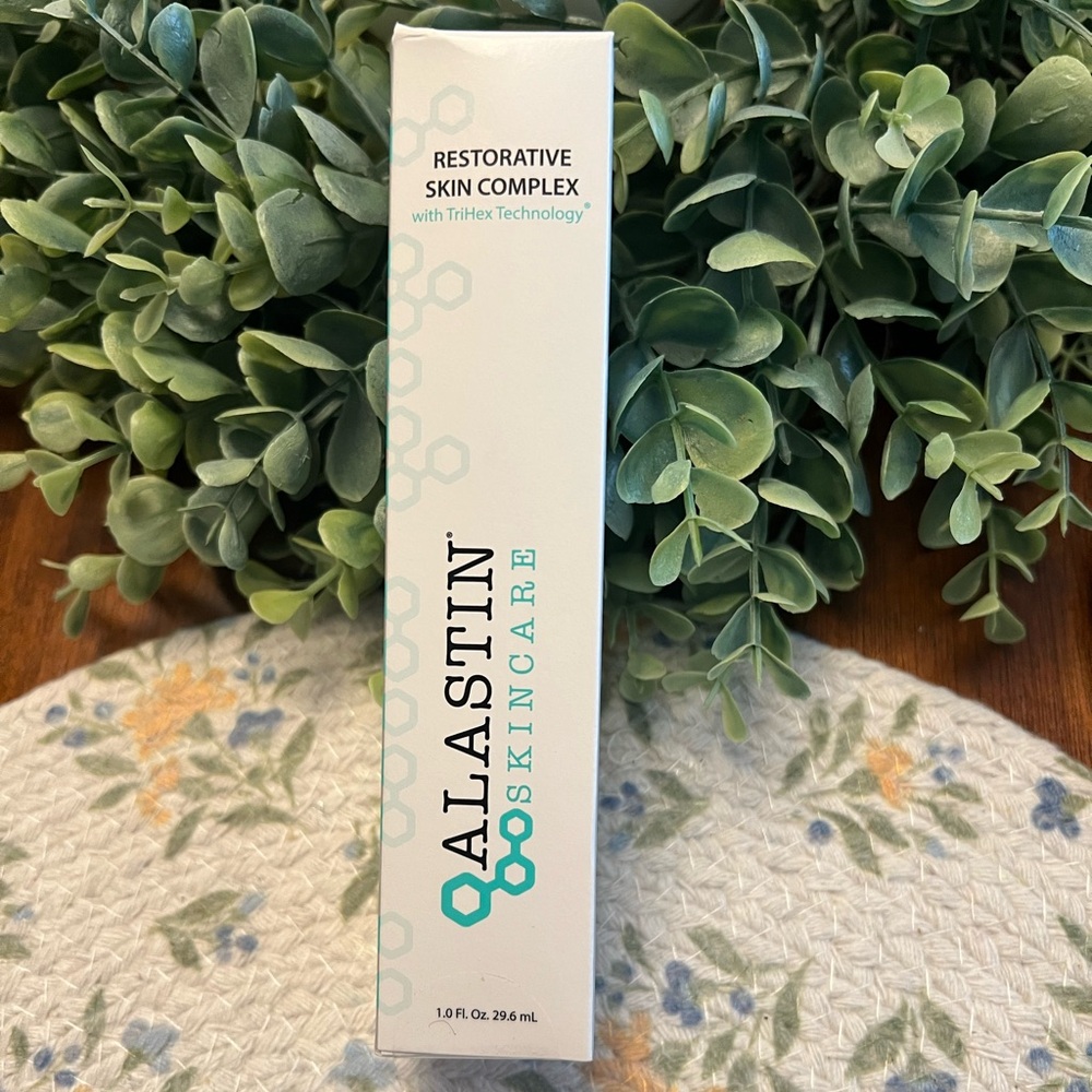Alastin Restorative Skin Complex - full size
